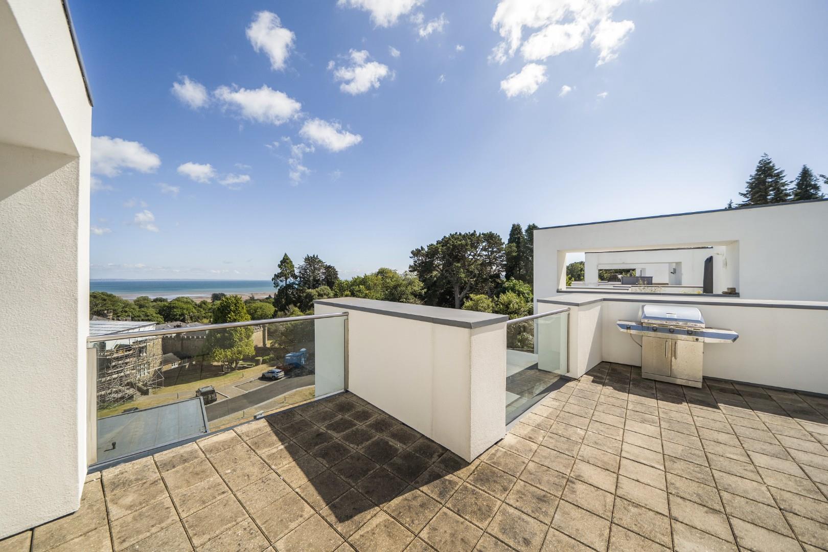 Upper Castle View, Blackpill, Swansea, SA3 5BY